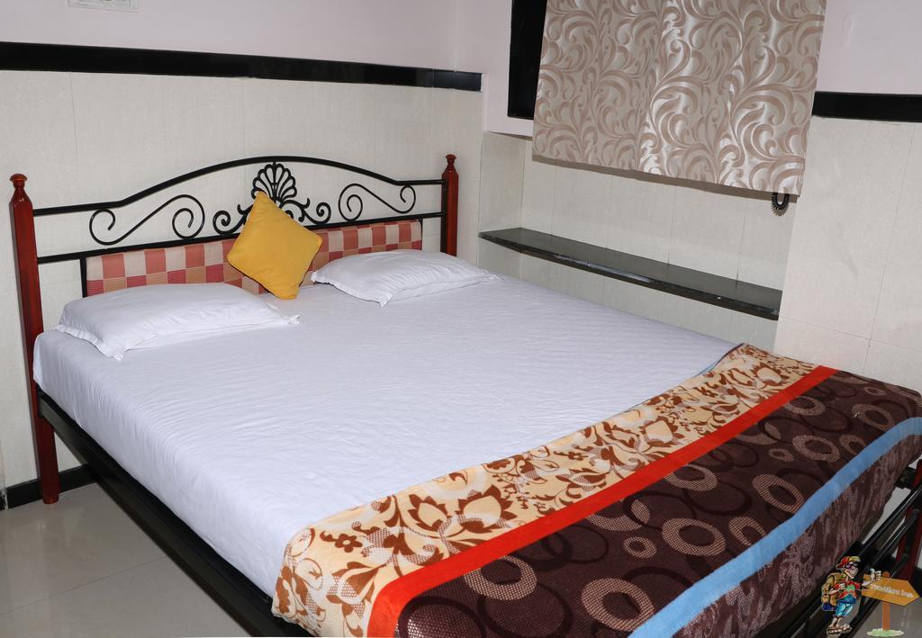 Traveller'S Inn Hotel - Fort Mumbai Exterior photo