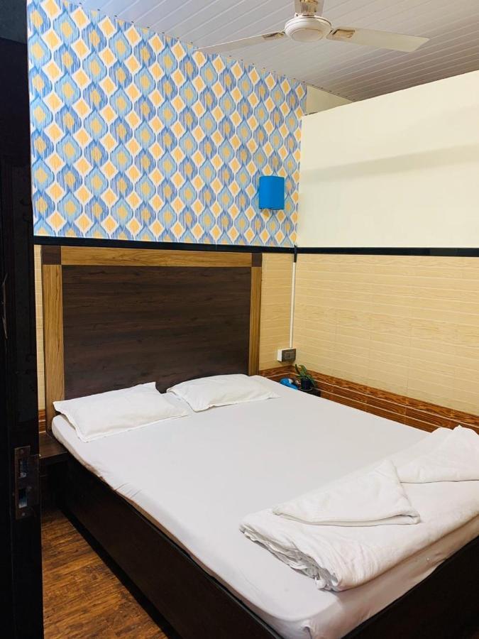 Traveller'S Inn Hotel - Fort Mumbai Exterior photo